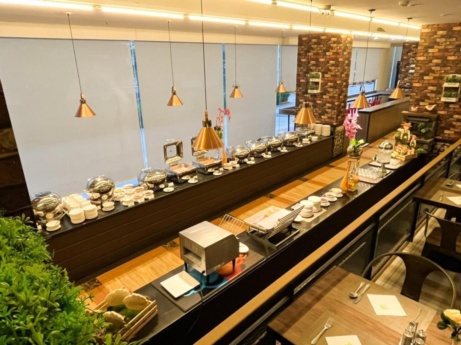 The Bazaar Hotel Bangkok Exterior foto